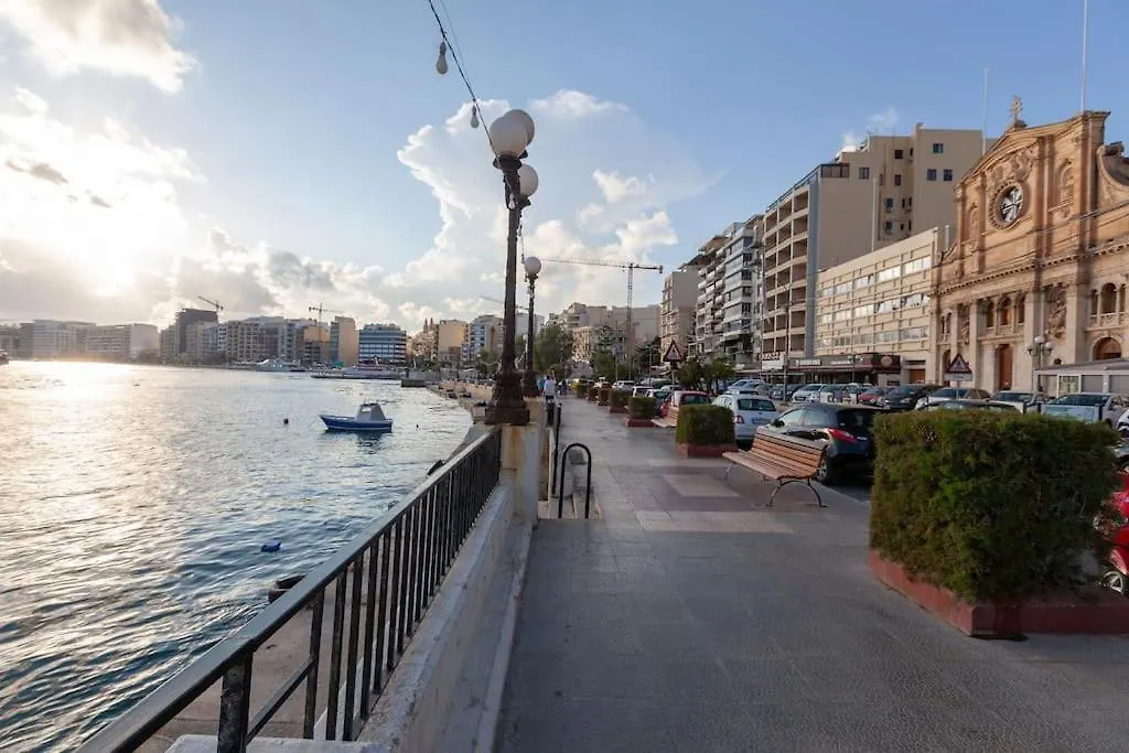 スリーマBeautiful 2Br Just Off The Promenade With Seaviews By 360 Estatesアパートメント マルタ