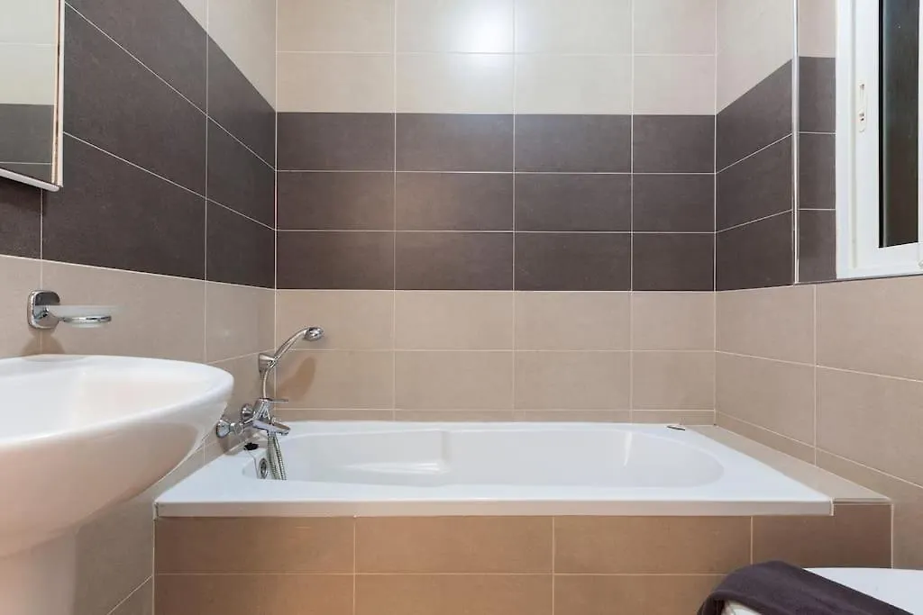 スリーマBeautiful 2Br Just Off The Promenade With Seaviews By 360 Estatesアパートメント アパート スリーマ