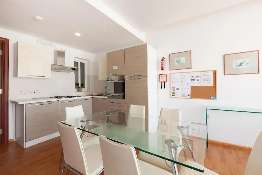 スリーマBeautiful 2Br Just Off The Promenade With Seaviews By 360 Estatesアパートメント アパート スリーマ