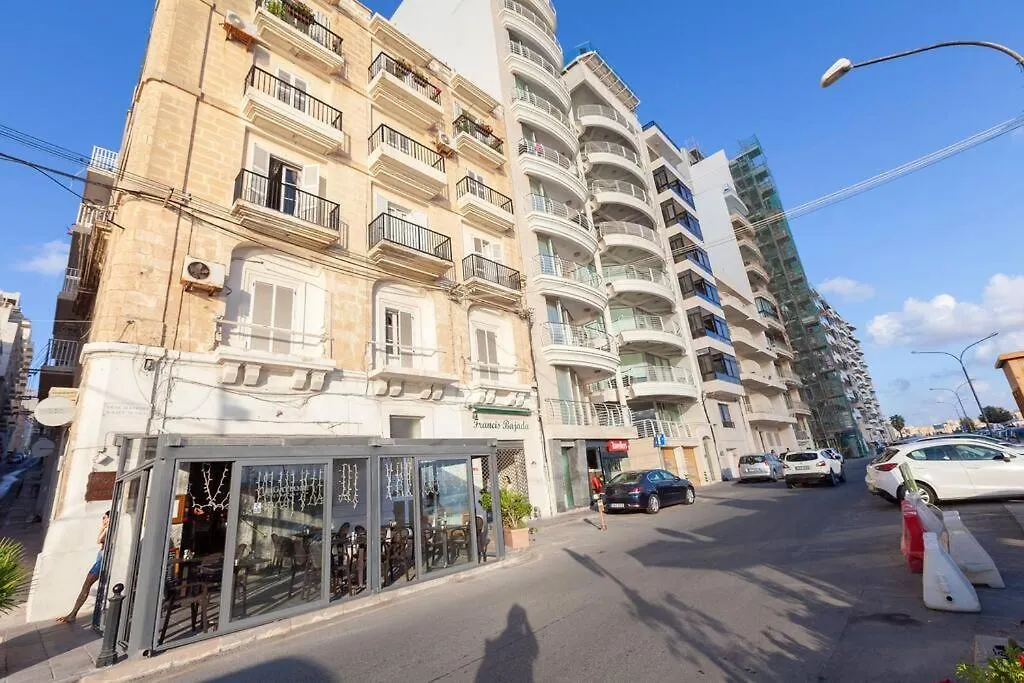 スリーマBeautiful 2Br Just Off The Promenade With Seaviews By 360 Estatesアパートメント